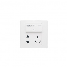 公牛(BULL)插座:10A 250V USB:5V~3.1A 二三极+三位USB插座 白 G06E536